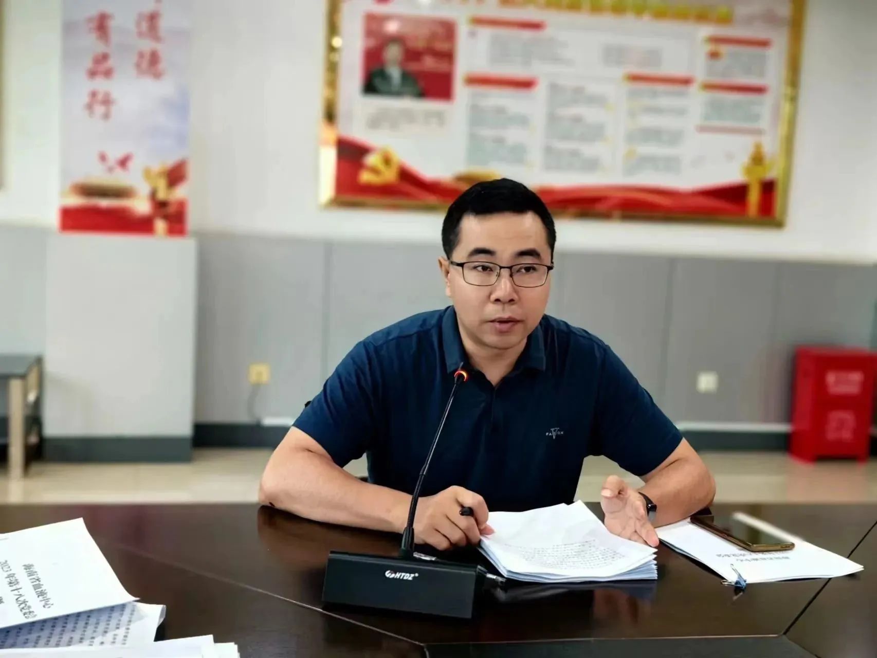 省血液中心党委理论学习中心组开展主题教育专题民主生活会会前集中学习