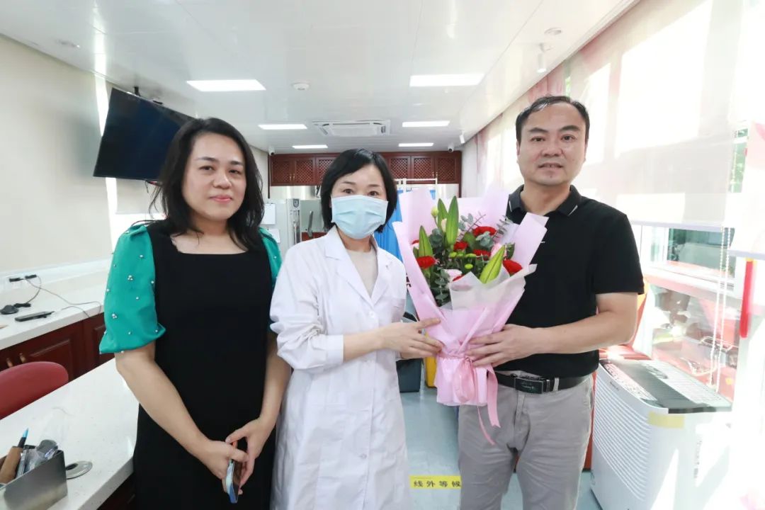 勇担健康使命 铸就时代新功——海南省血液中心举办庆祝第六个中国医师节慰问活动