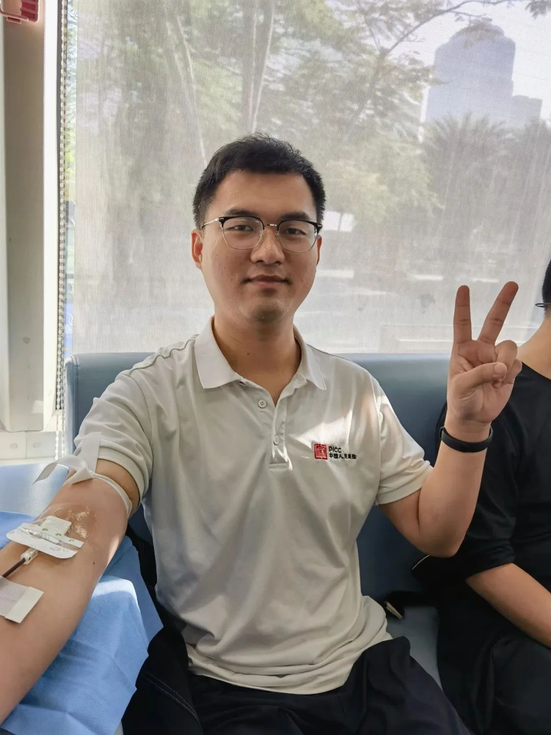 “志同道合 热血公益”——海南省保险行业协会组织无偿献血公益活动