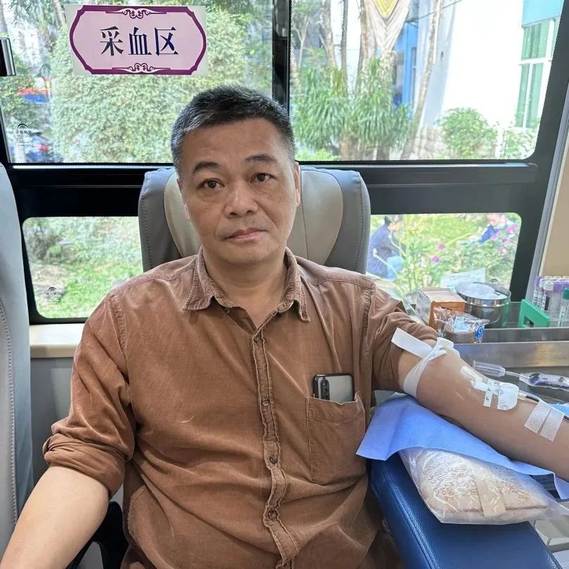 倡导者先行 热血书写担当——海南省血液中心开展2024年迎新春中心职工无偿献血活动