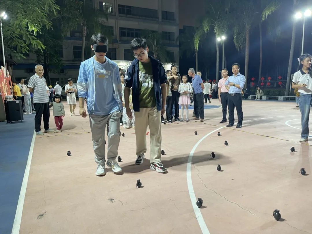 闹元宵 庆团圆 启新程 献爱心——海南省血液中心开展元宵游园活动