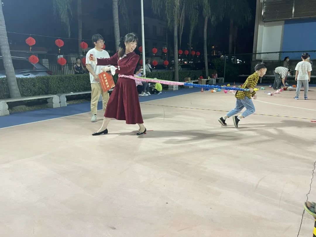 闹元宵 庆团圆 启新程 献爱心——海南省血液中心开展元宵游园活动