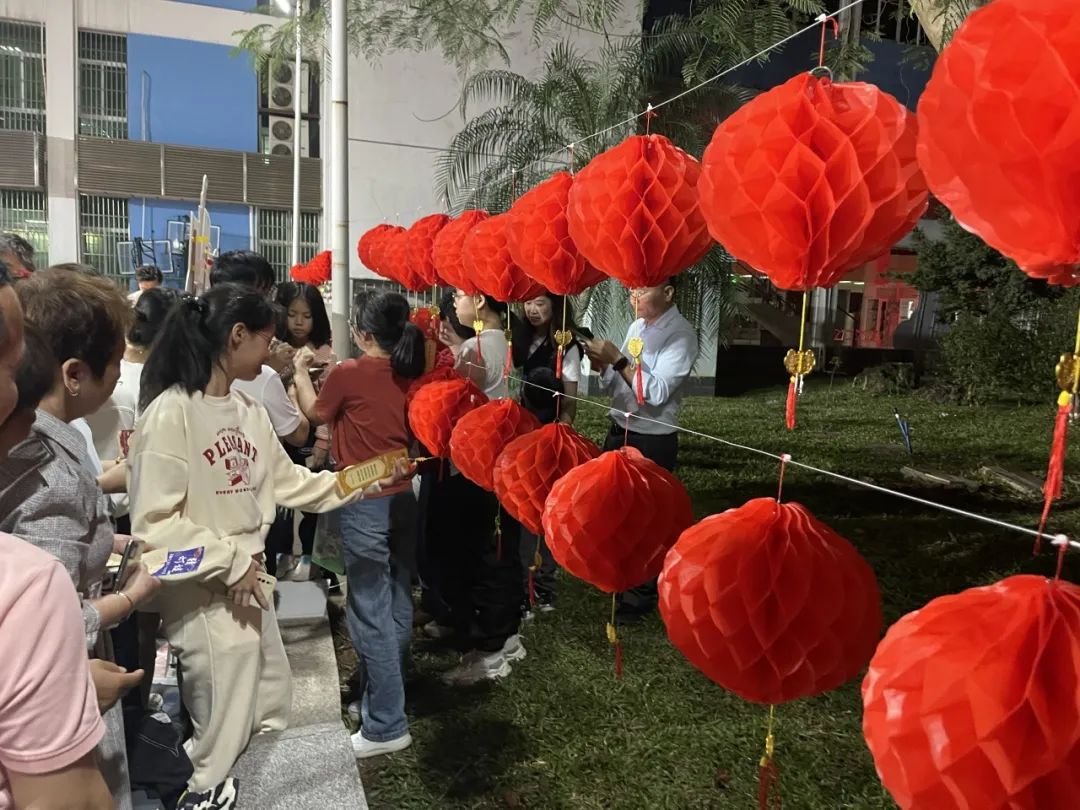 闹元宵 庆团圆 启新程 献爱心——海南省血液中心开展元宵游园活动