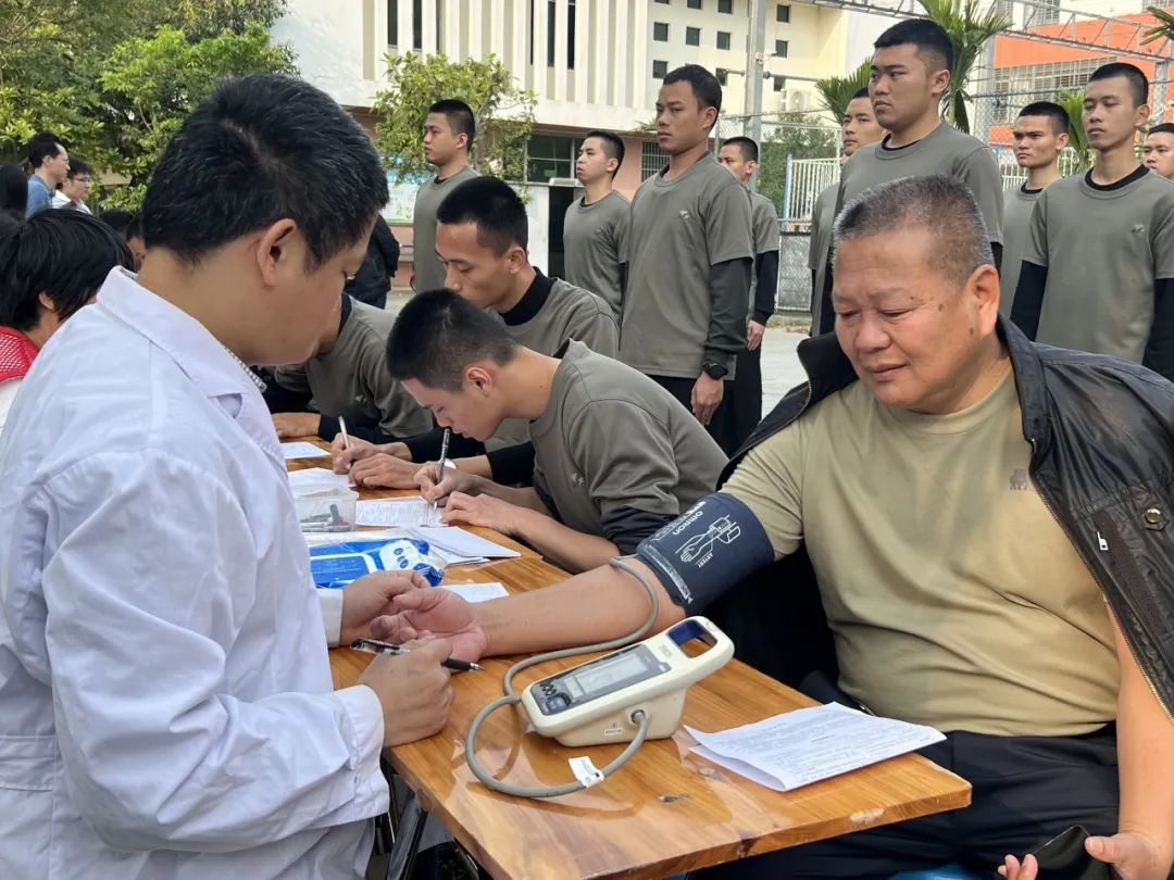 临高县卫健委组织无偿献血活动