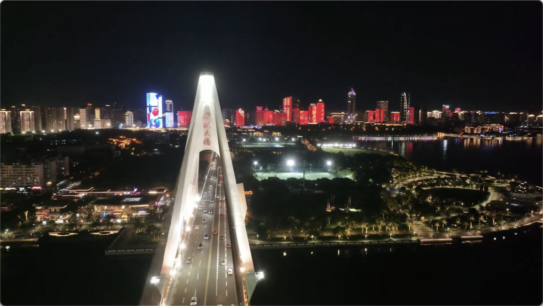 2024年“世界献血者日主题灯光秀”｜用爱点亮生命之光