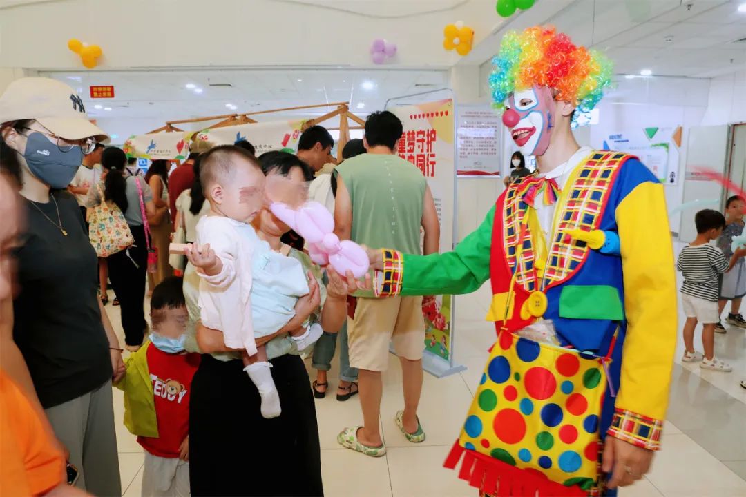 童梦守护 热血同行——海南省血液中心开展儿童节无偿献血快闪活动