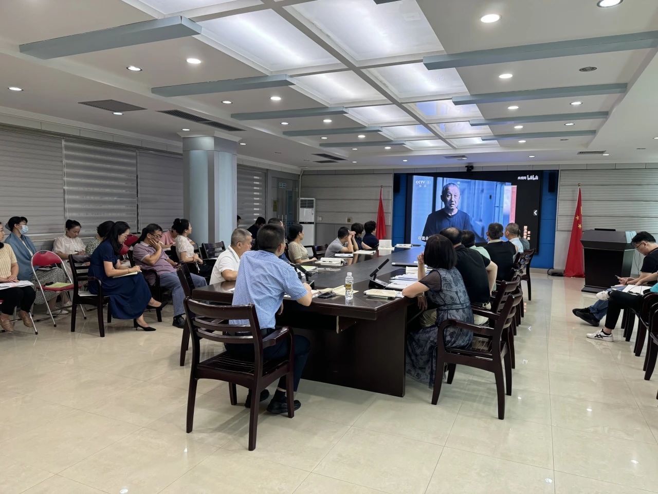 海南省血液中心召开警示教育会
