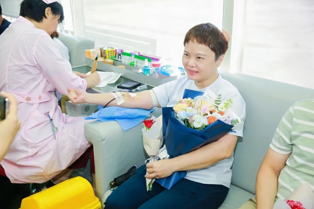 这一“夏”，他们用热血沸腾生命——海南医科大学第二附属医院开展2024年夏季无偿献血活动