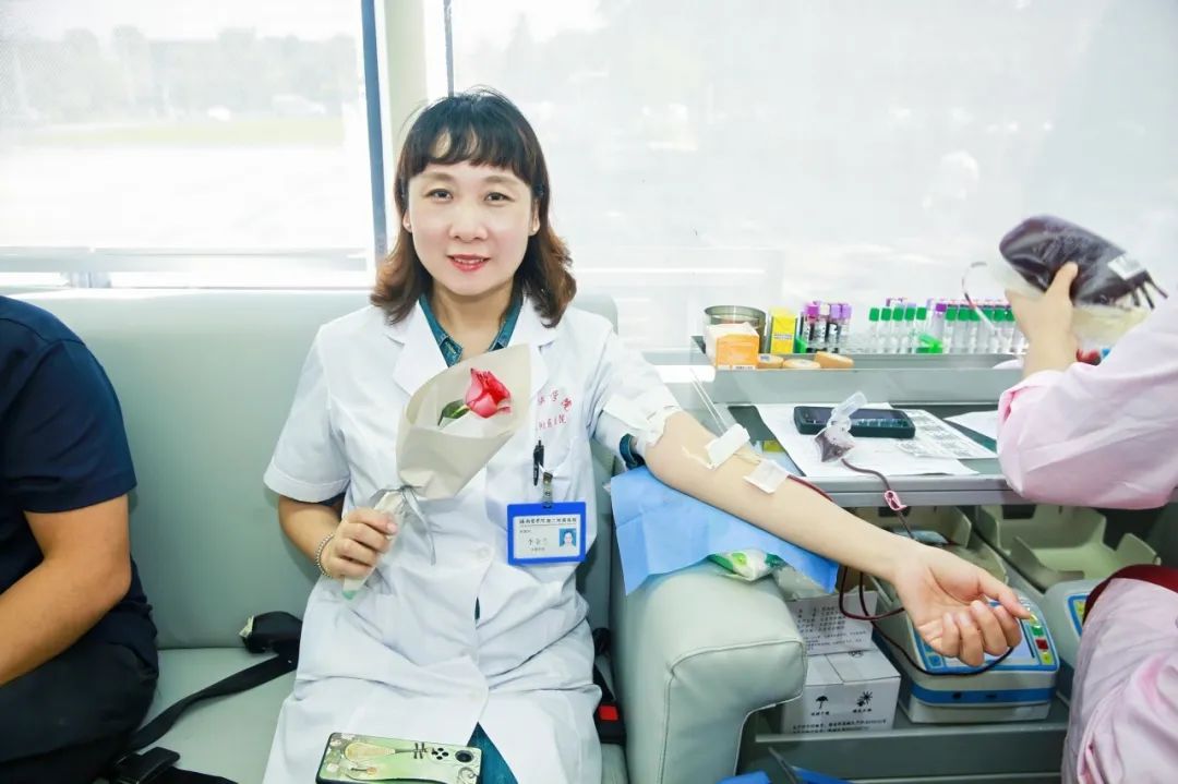 这一“夏”，他们用热血沸腾生命——海南医科大学第二附属医院开展2024年夏季无偿献血活动