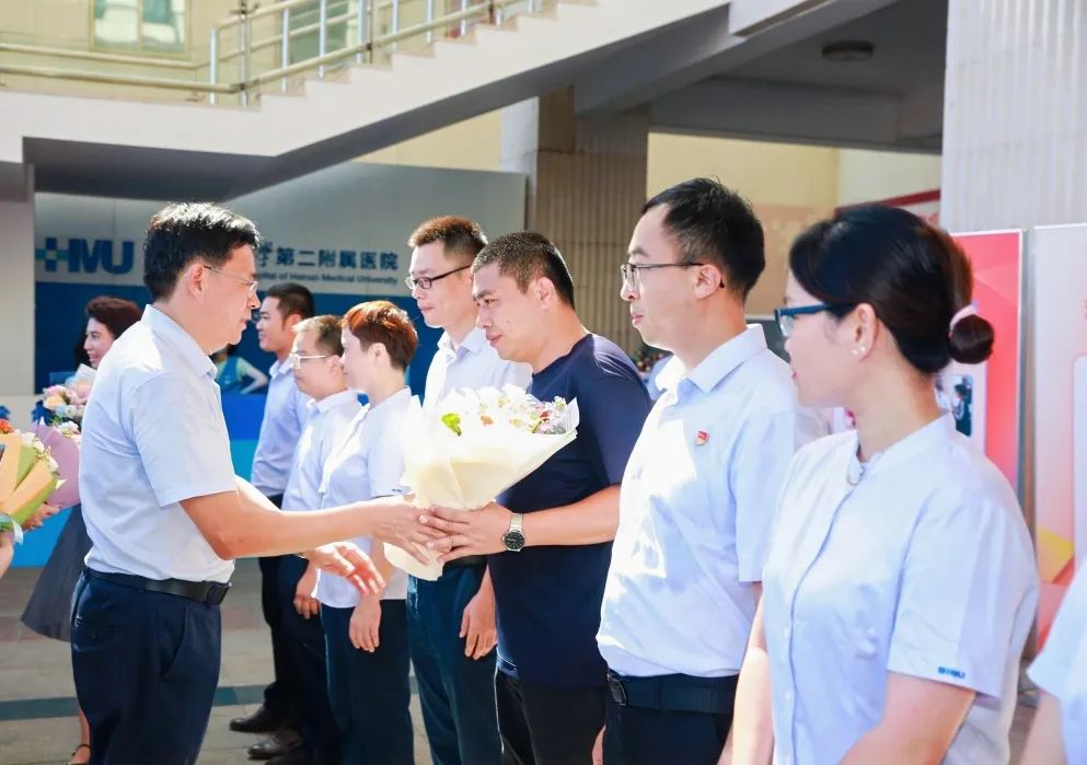 这一“夏”，他们用热血沸腾生命——海南医科大学第二附属医院开展2024年夏季无偿献血活动