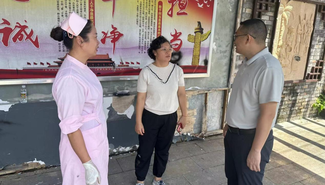 把献血车开进镇政府是种什么体验