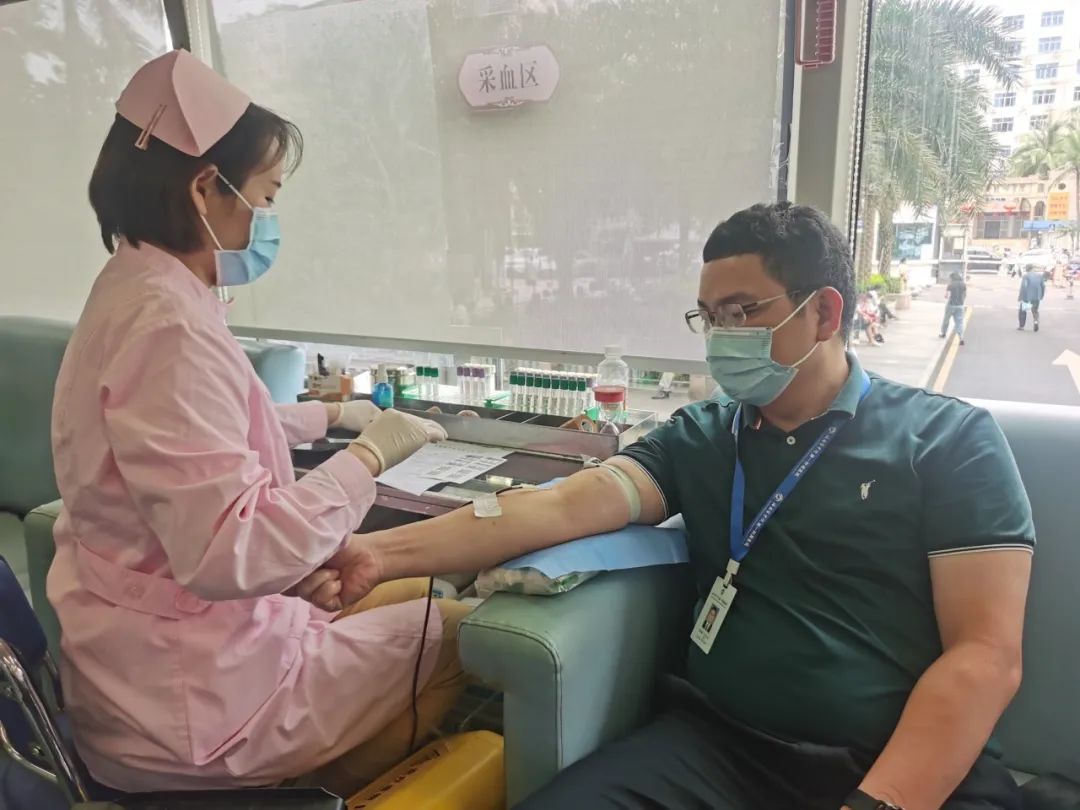 23年献血33次 医师李国雄的“医”腔热血