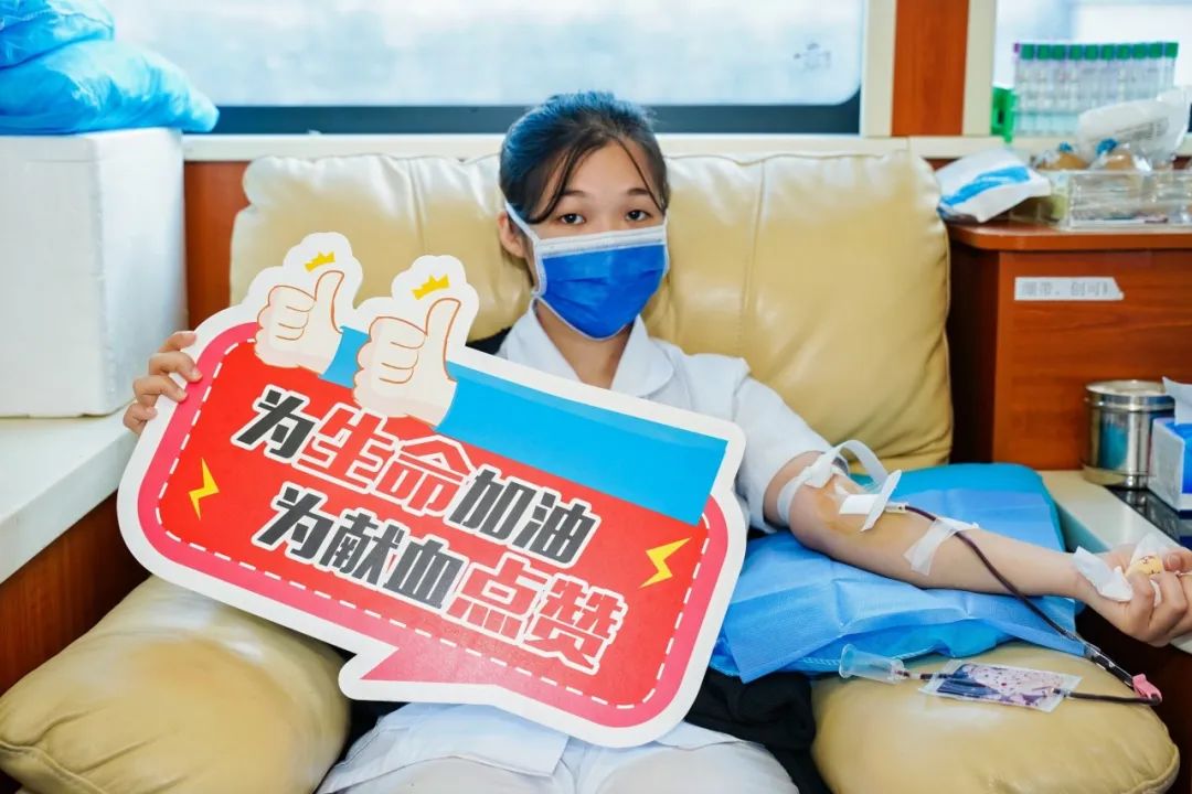 无偿献血 挽救生命的爱——海南省举办第六个无偿献血宣传月启动仪式