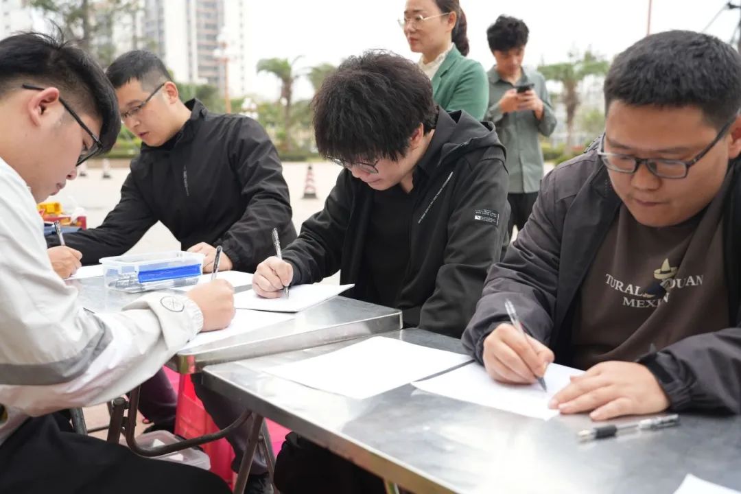 “热血”法院人:献血传爱心,奉献显担当