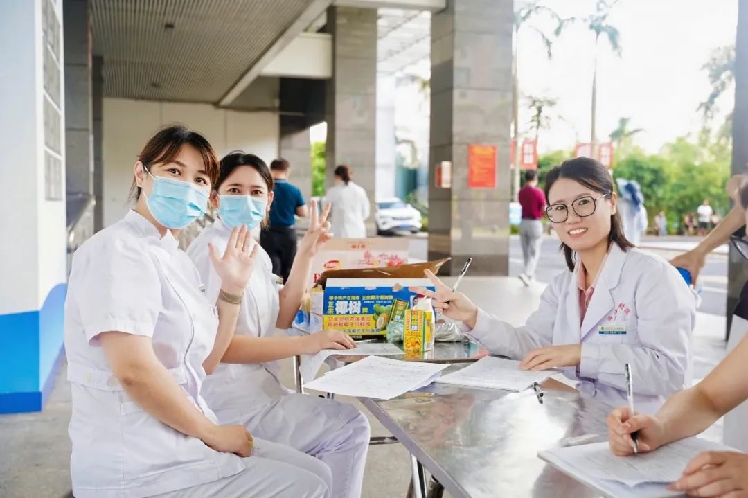 热血献礼建党日，医者仁心显担当——海南医科大学第一附属医院开展