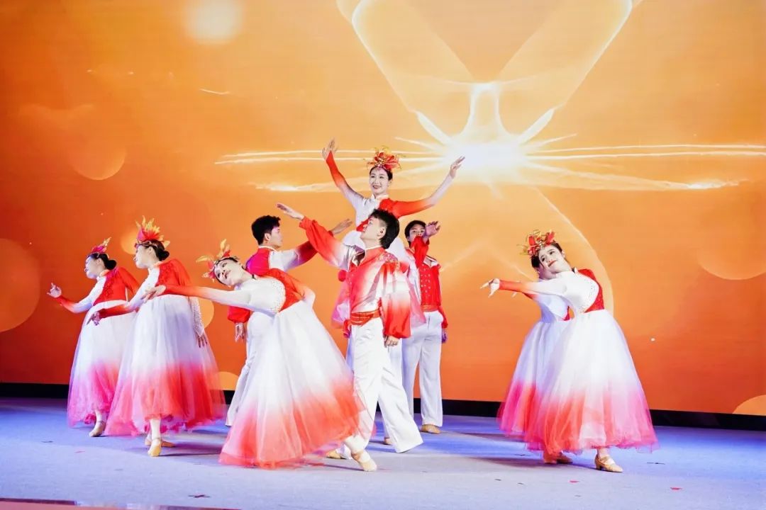 海南省举行庆祝2025年世界献血者日暨无偿献血表彰活动