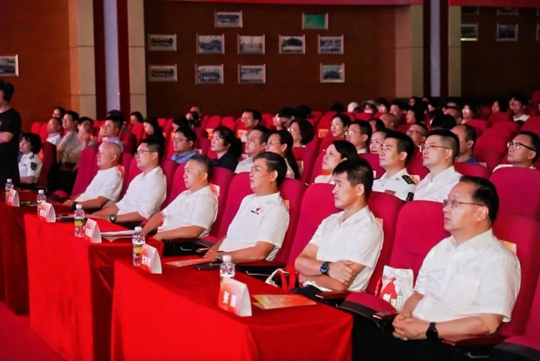 海南省举行庆祝2025年世界献血者日暨无偿献血表彰活动