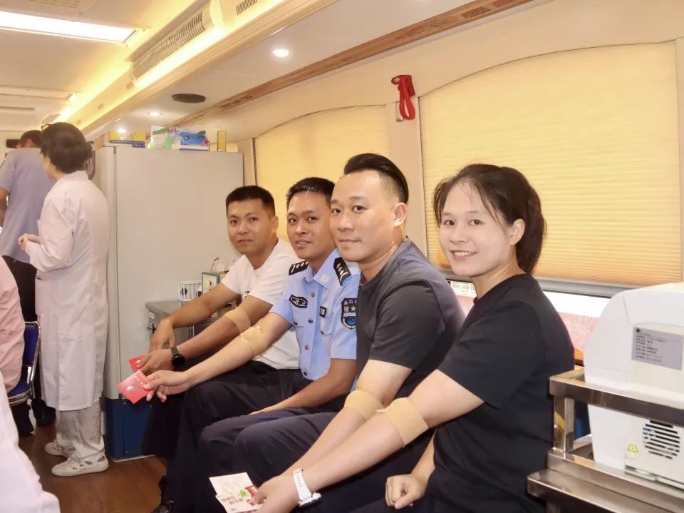 热血践初心 奉献庆“七一”——海南多家单位联合开展无偿献血活动献礼党的生日