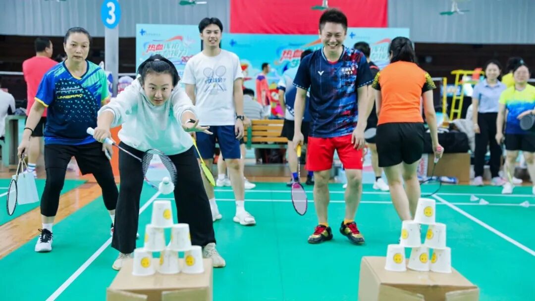 热血收官，为爱挥拍！海南省血液中心第二届“热血公益杯”羽毛球赛圆满落幕！