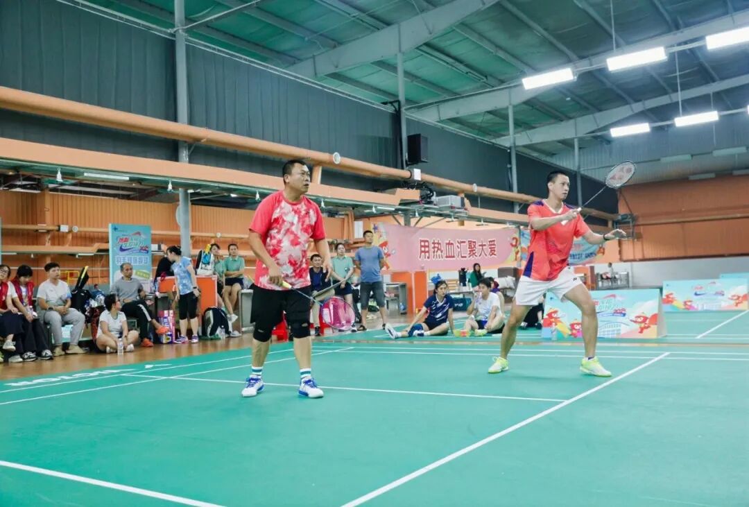 热血收官，为爱挥拍！海南省血液中心第二届“热血公益杯”羽毛球赛圆满落幕！
