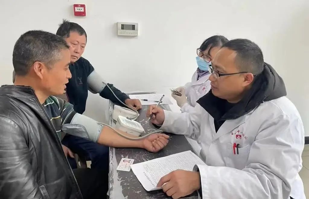 传递温暖！定文镇开展无偿献血活动