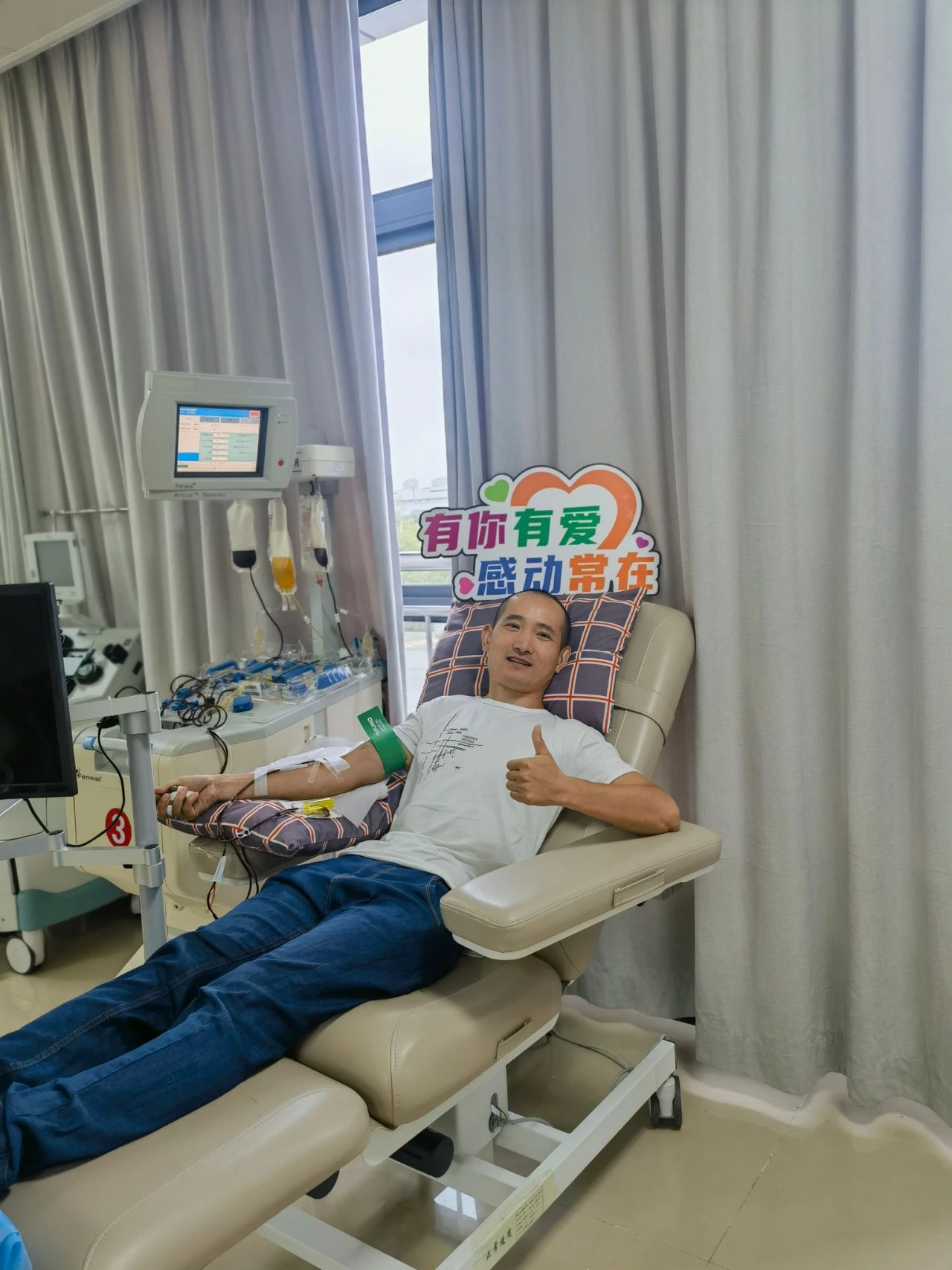 “热血勇士”余杰：坚持无偿献血17年