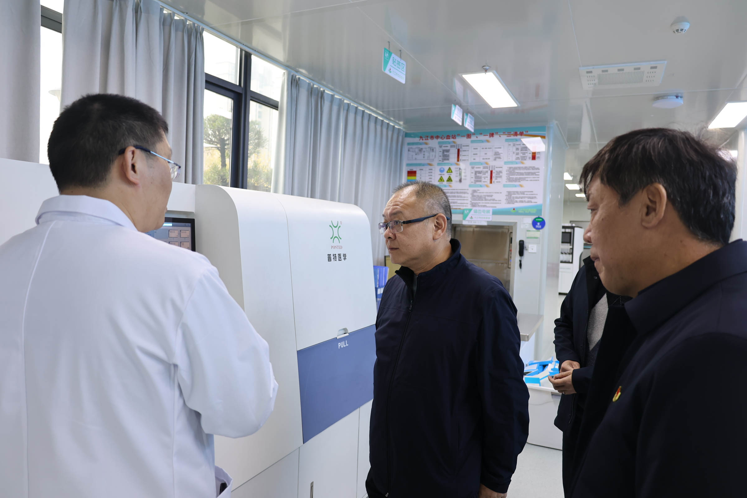 市卫生健康委党委书记范志斌调研无偿献血工作