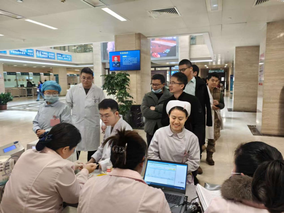 用爱心为冬日添暖  以热血为生命接力 庐山康复疗养中心开展无偿献血活动