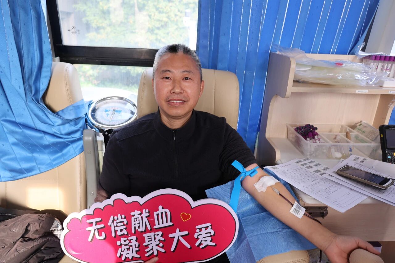 九江市商务局、市统计局、财政局开展无偿献血活动