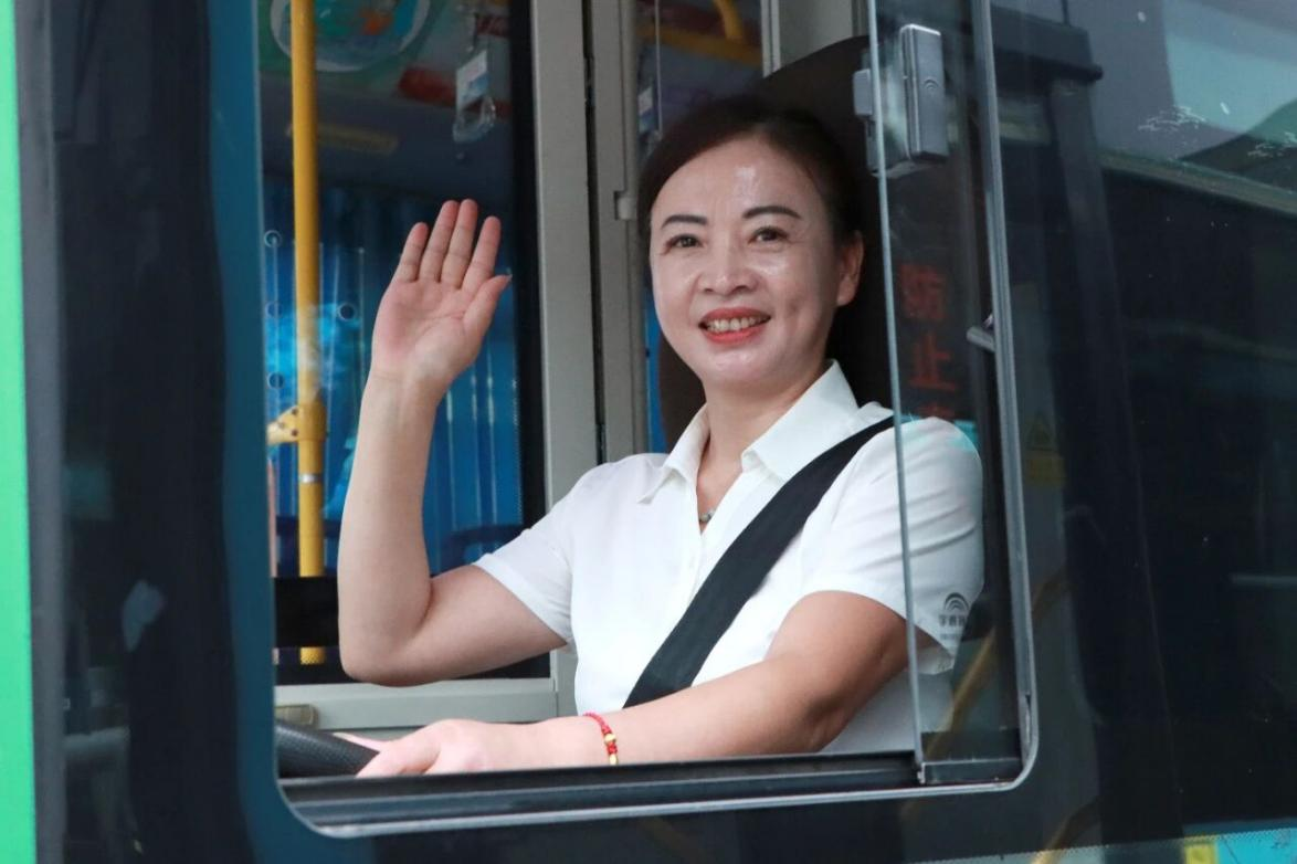 全国人大代表张海荣：用热血为生命“加油”以初心践履职使命