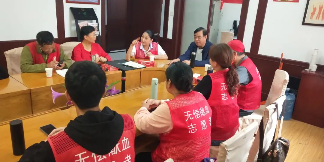 近200名家长学生走进中心血站 解锁无偿献血的“奥秘”