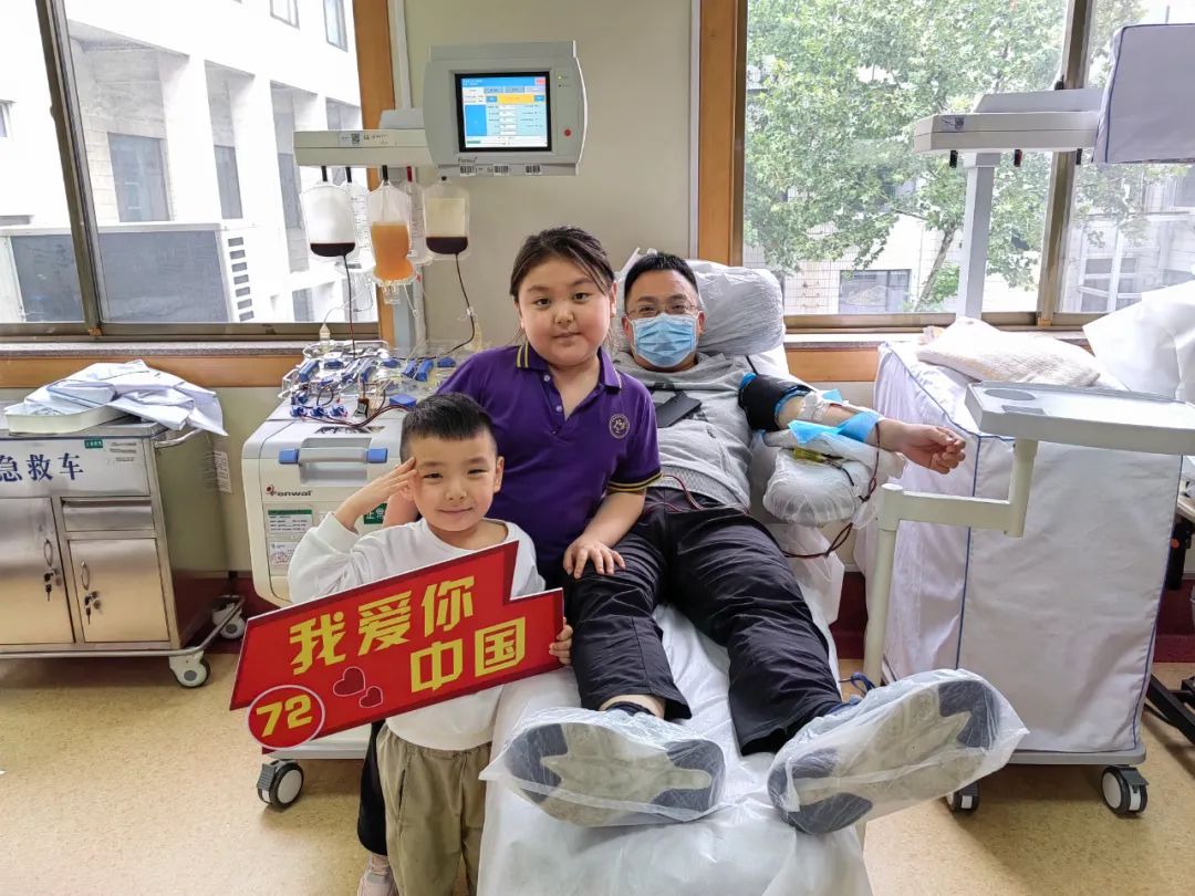 国庆七天乐 奉献最快乐——全市1209人次献血449050毫升！