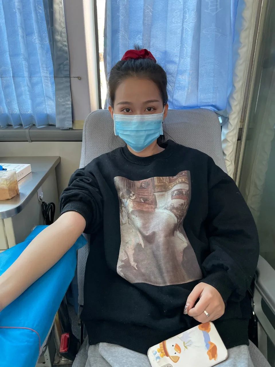 庆祝记者节，张店区新闻工作者们挽袖献血暖初冬