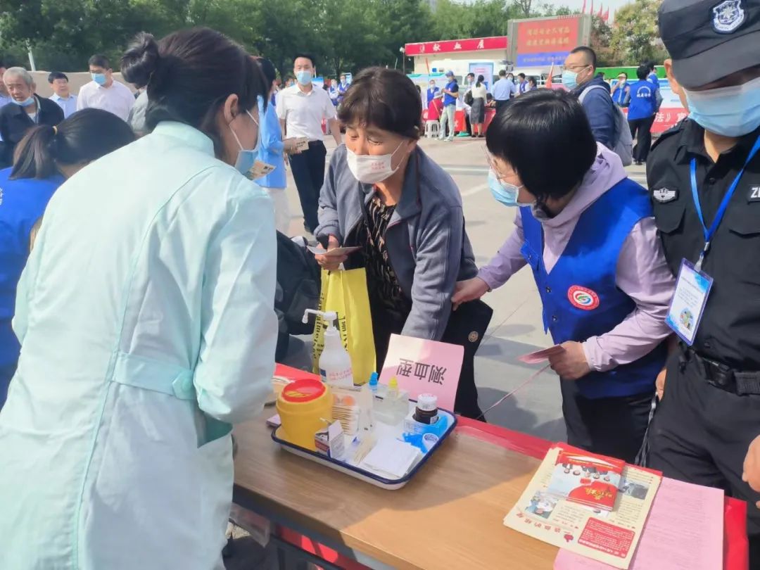 市中心血站积极参与“医心向党·健康为民”健康服务周活动