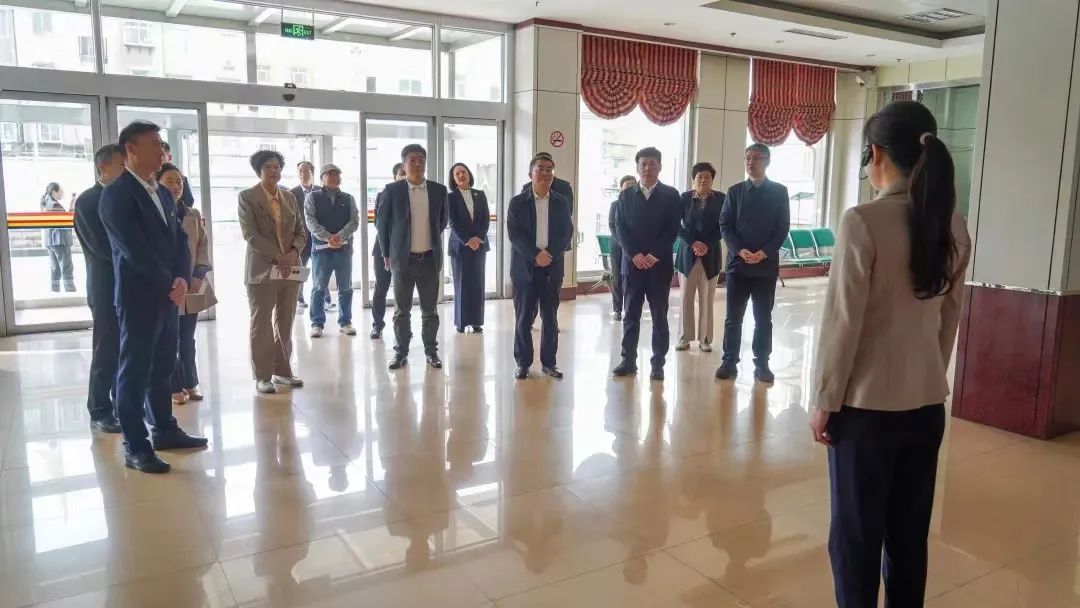 市人大调研指导我市无偿献血暨城市健康客厅工作